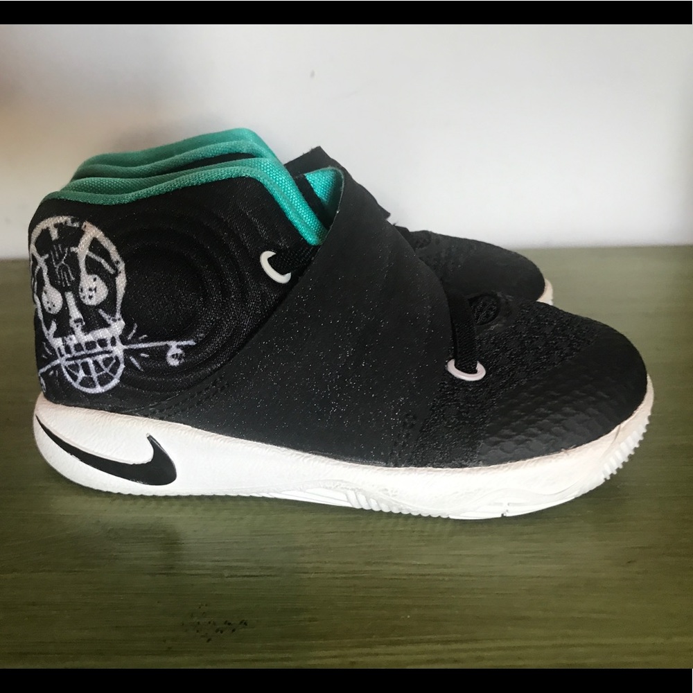 Nike Kyrie 2 Toddler 'Skateboard' sneaker size 8c
